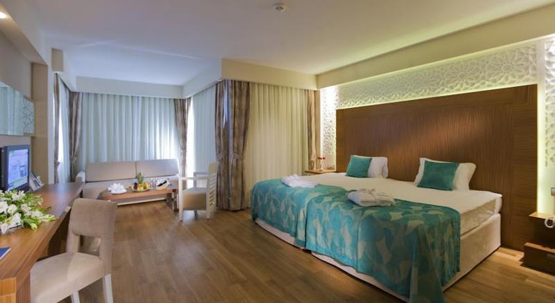 Kamelya World Vacation Club Side