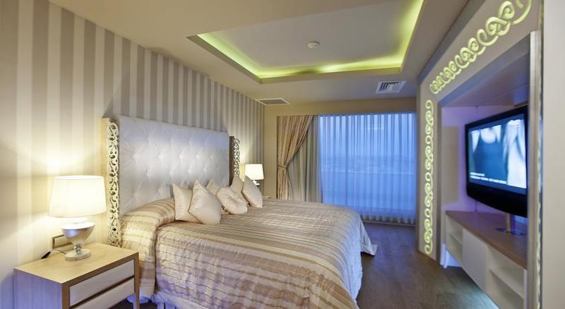 Kamelya World Vacation Club Side